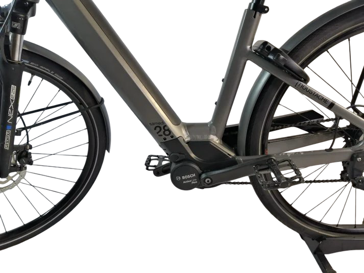 Moustache Samedi 28 Bosch Active Line Plus Middenmotor Lage instap Grijs 45cm S
